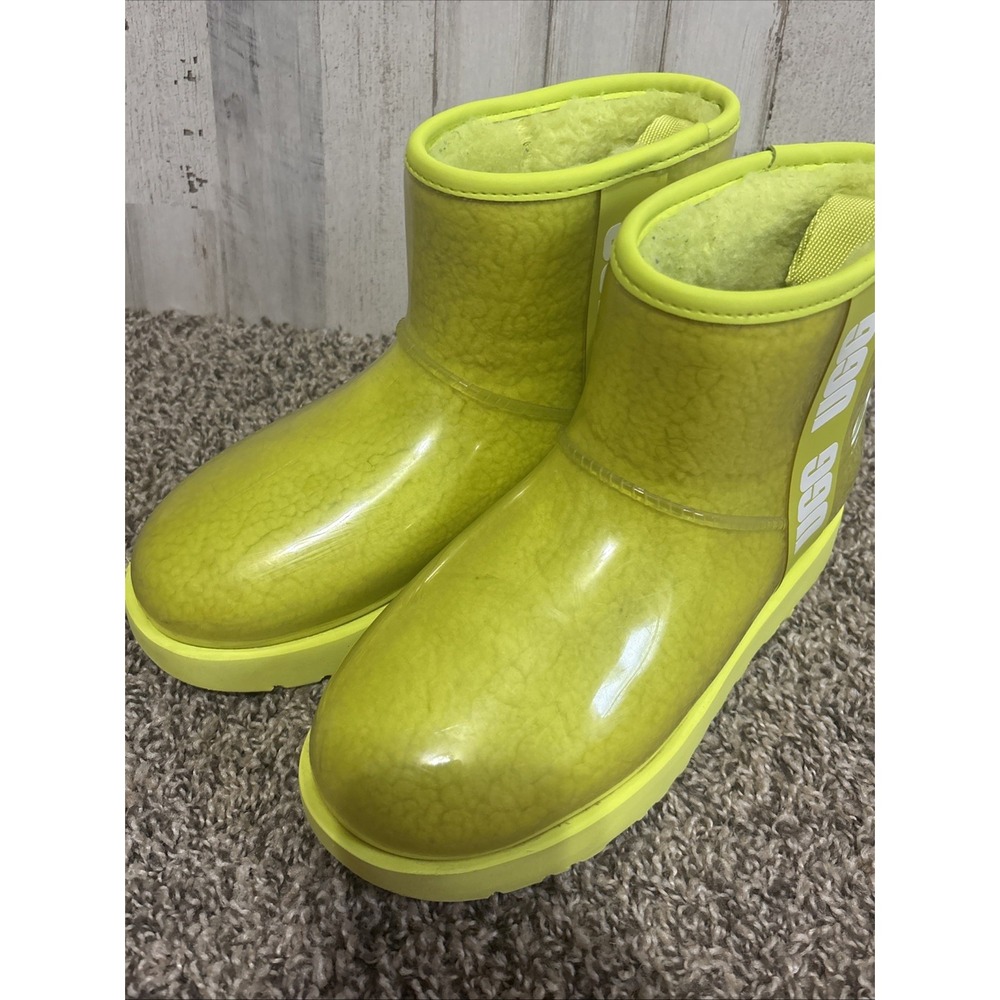 UGG Women's Classic Short Clear Key Lime Size 7 - Picture 8 of 8
